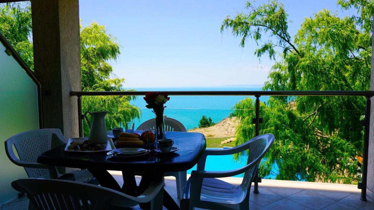 Морски Апартаменти Джулай Морнинг - July Morning Sea View Apartments Kavarna Luaran gambar